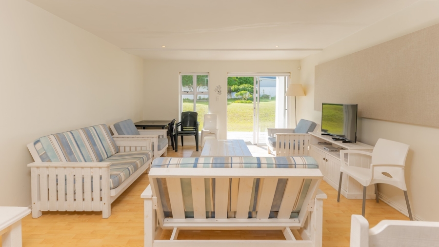 To Let 3 Bedroom Property for Rent in Struisbaai Western Cape